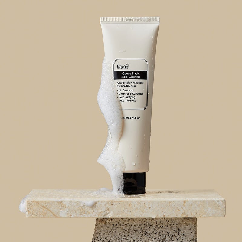 Dear Klairs Gentle Black Foaming Facial Cleanser 140 ml Dear Klairs