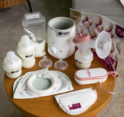 Tommee Tippee Closer To Nature Complete Breastfeeding & Baby Bottle Feeding Kit -White