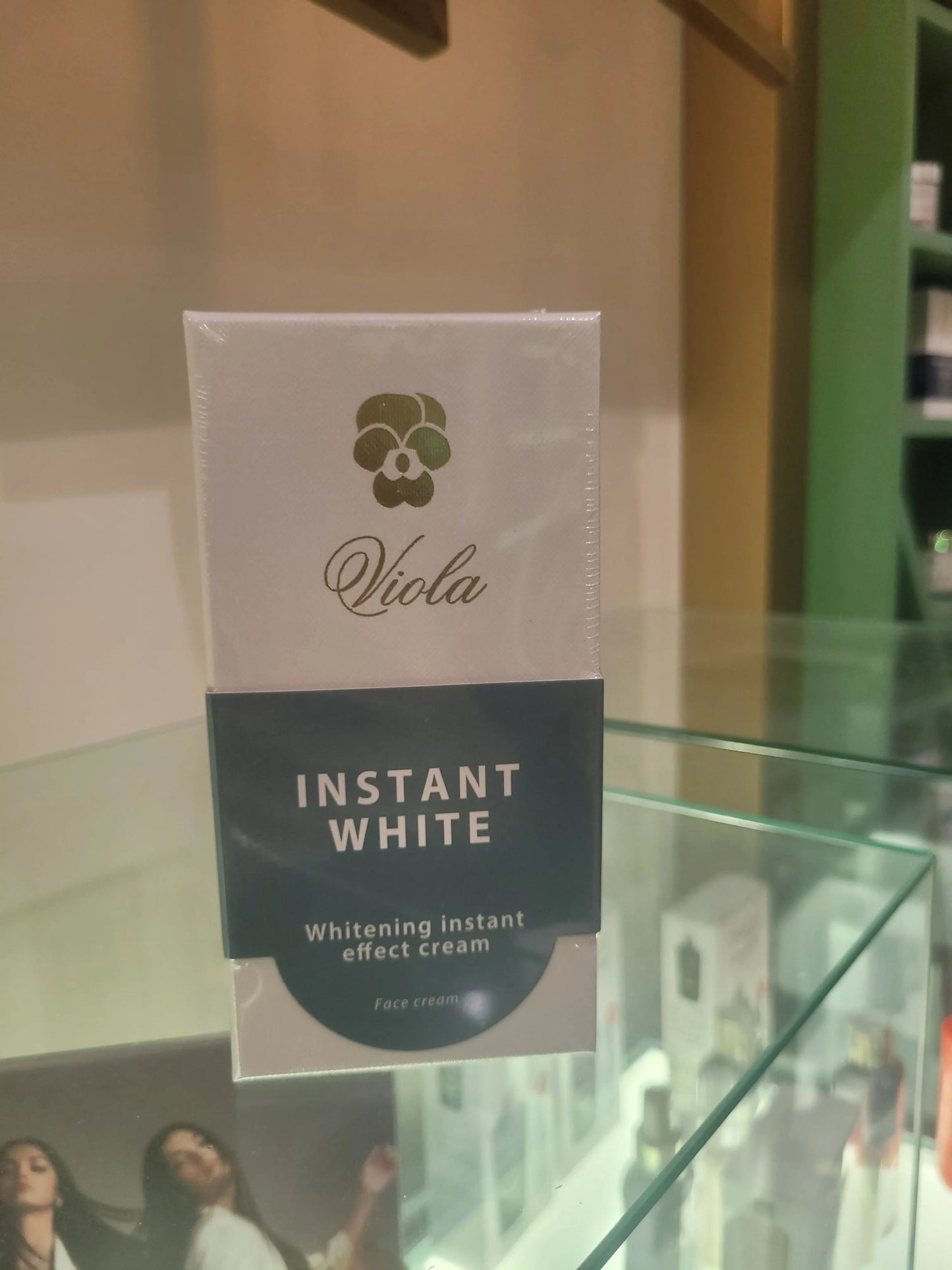 Viola Instant White Face Cream كريم التفتيح الفوري ( original ) Viola Cosmomack